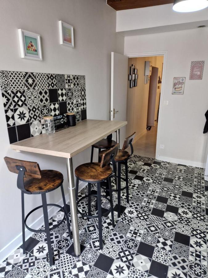 Appartamento Le Saint Jean et son parking privée Blois Esterno foto